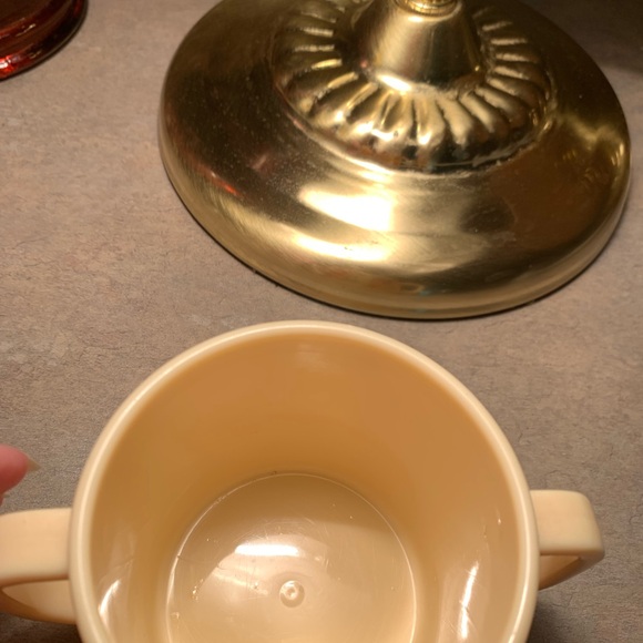 Classic Winnie the Pooh plastic plate, bowl and sippy cup - Picture 13 of 16